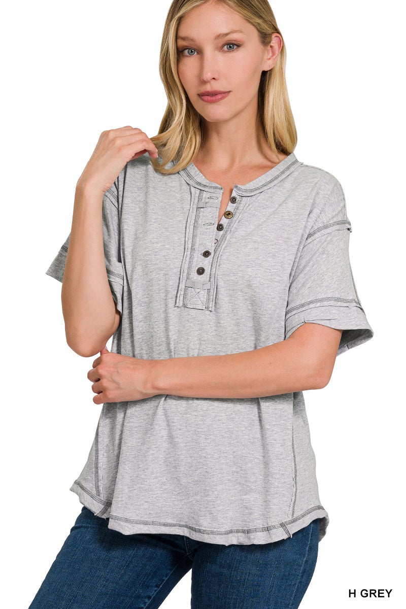 RAW EDGE DETAILED BUTTON CLOSURE SHORT SLEEVE TOP